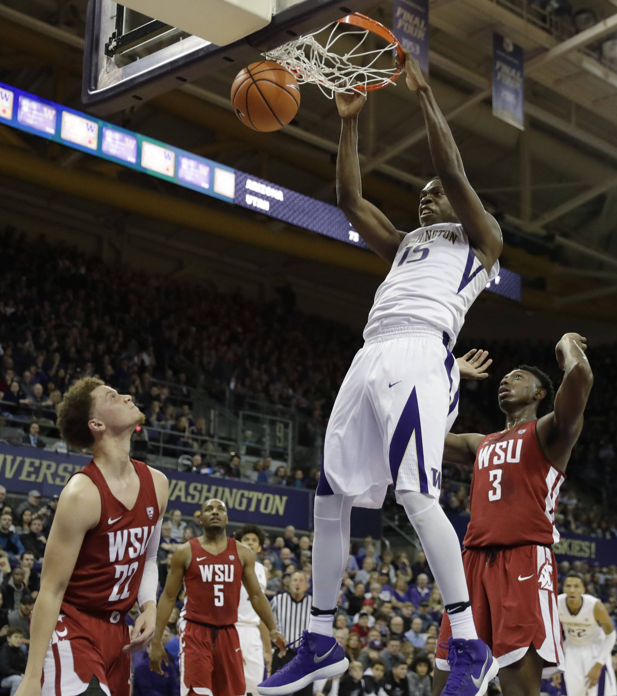 Huskies complete a season sweep of Washington State