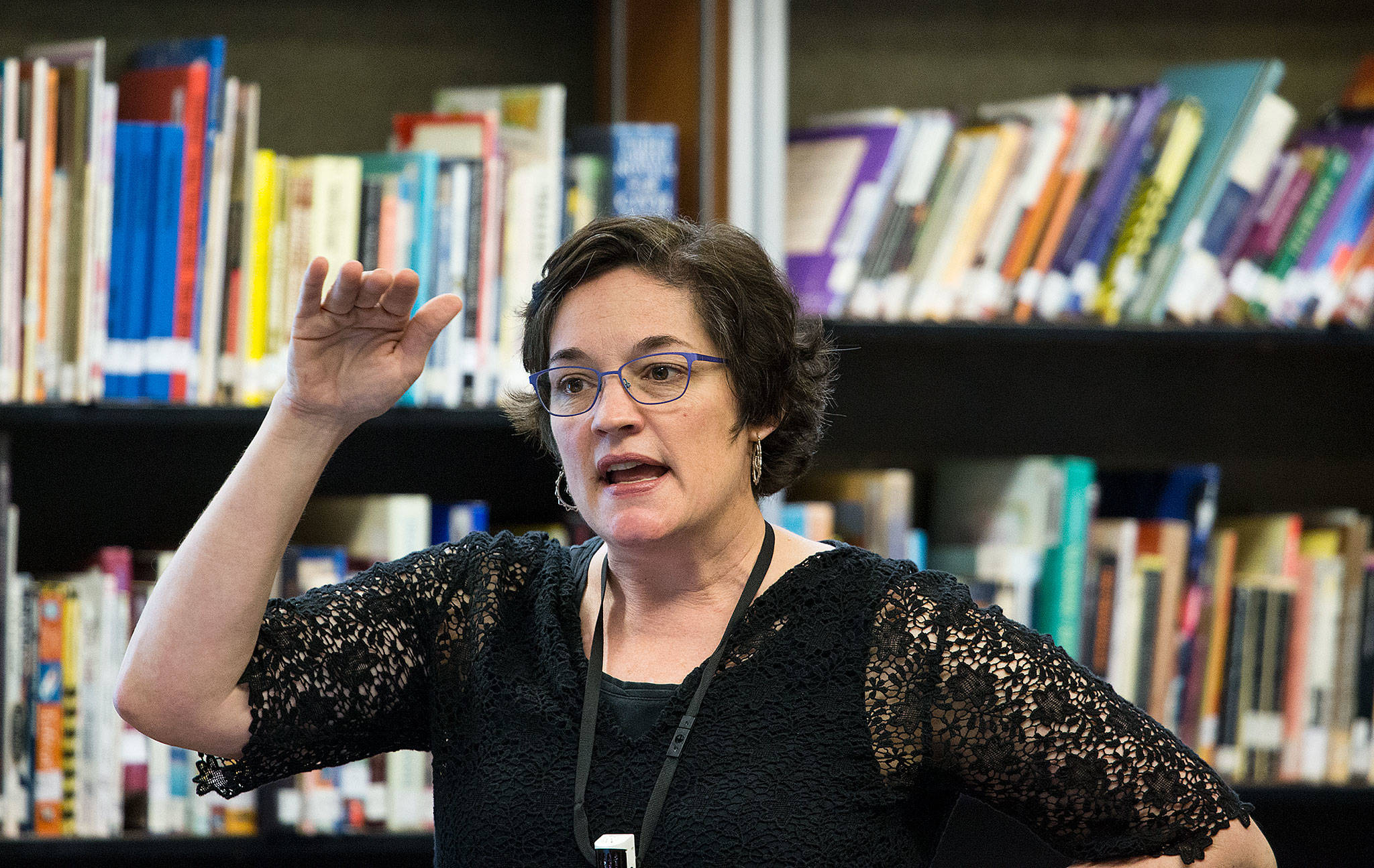 Susan Wise Bauer speaks about her new book “Rethinking School: How to Take Charge of Your Child’s Education” to parents, staff and kids during a talk at Edmonds Heights K-12. (Andy Bronson / The Herald)