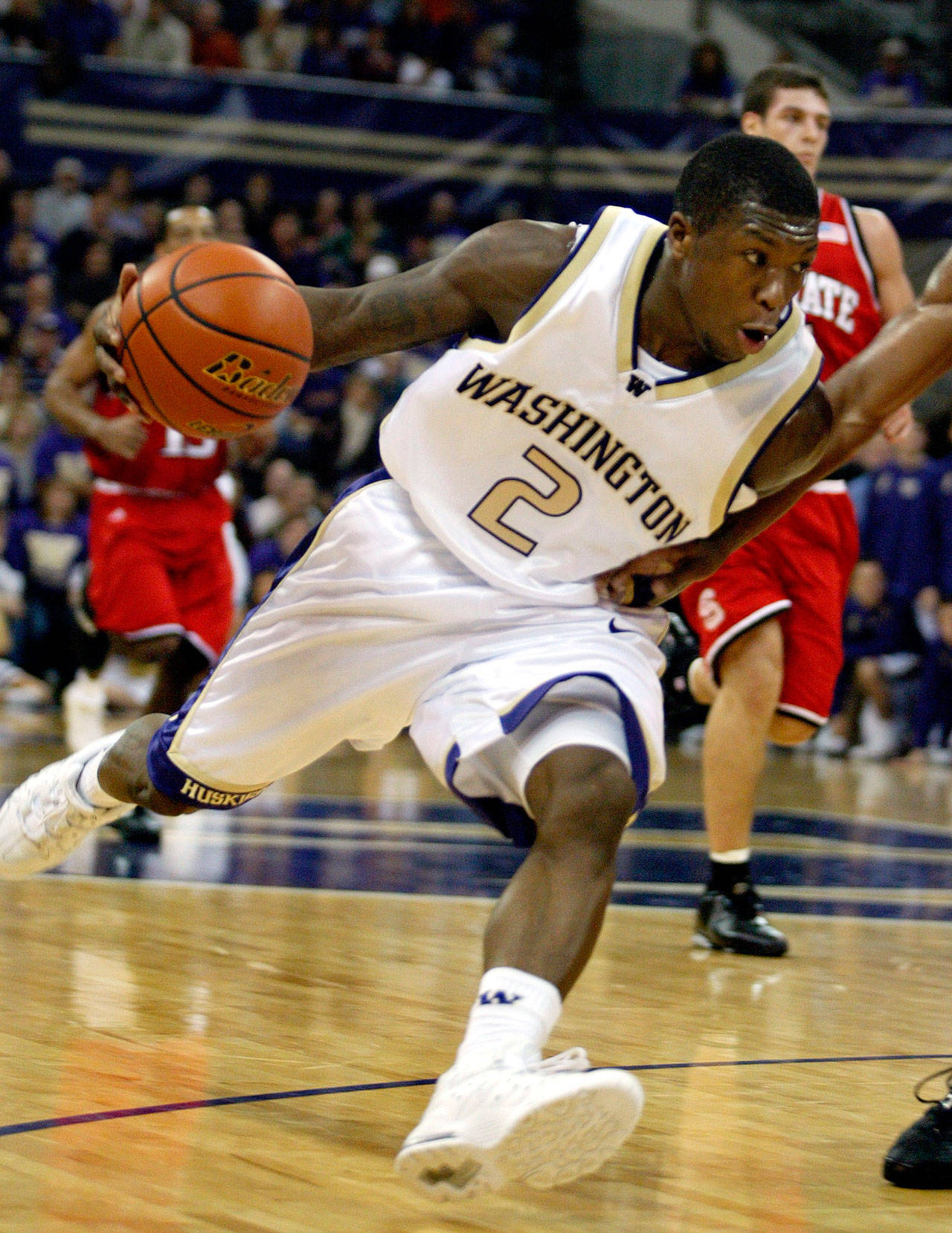 Nate Robinson says he was offered $100,000 a year from UW booster
