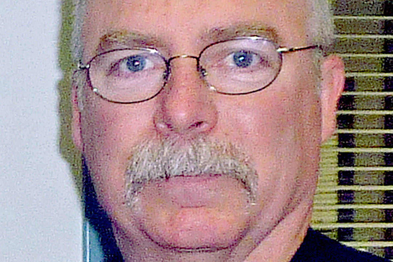 Lake Stevens pays former police commander $400,000