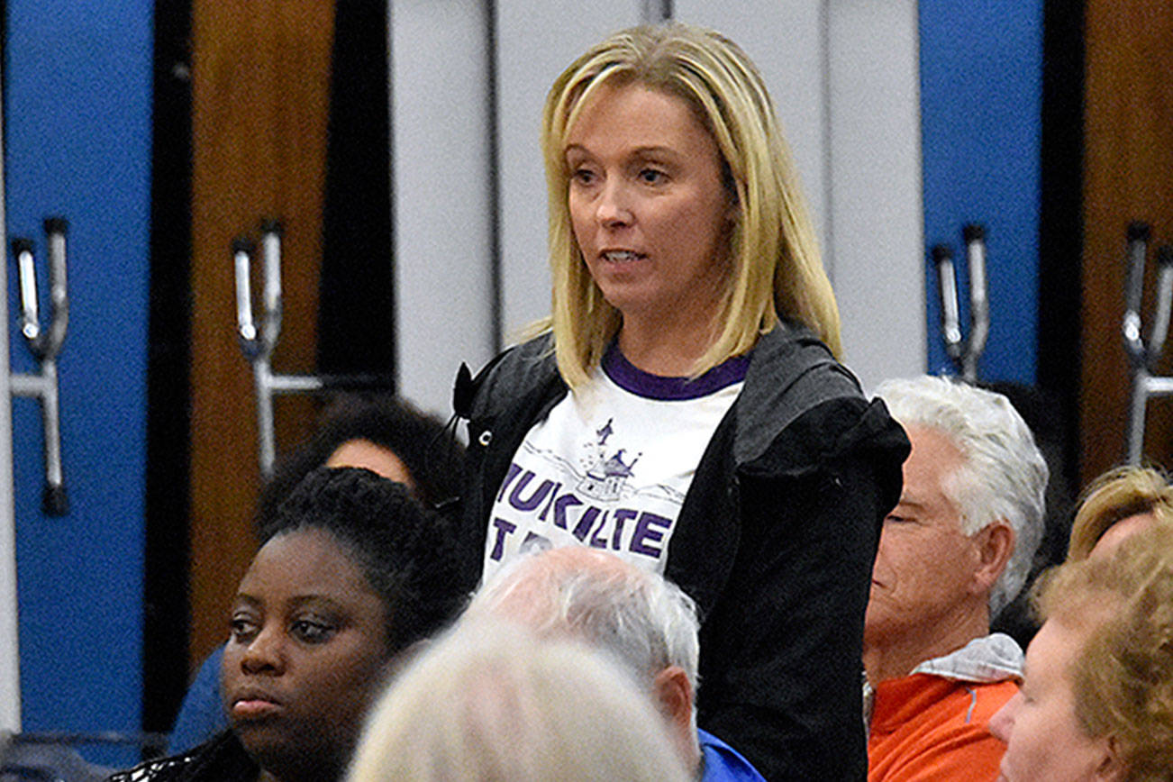 Students take the lead at gun violence forum
