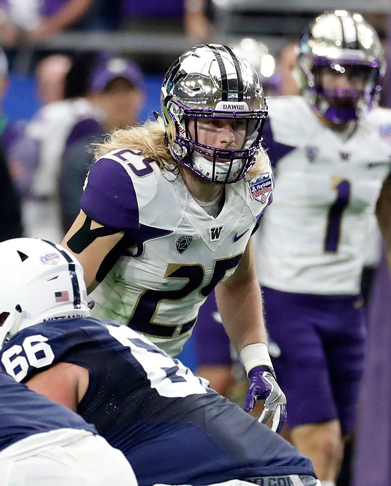 Washington’s Ben Burr-Kirven (25) lines up against Penn State during the Fiesta Bowl on Dec. 30, 2017 in Glendale, Arizona. (AP Photo/Rick Scuteri)