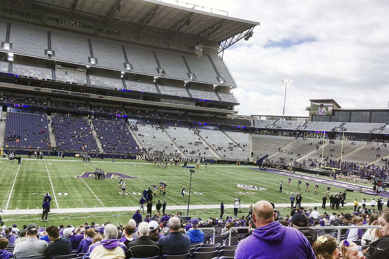 UW closes camp with annual spring preview practice