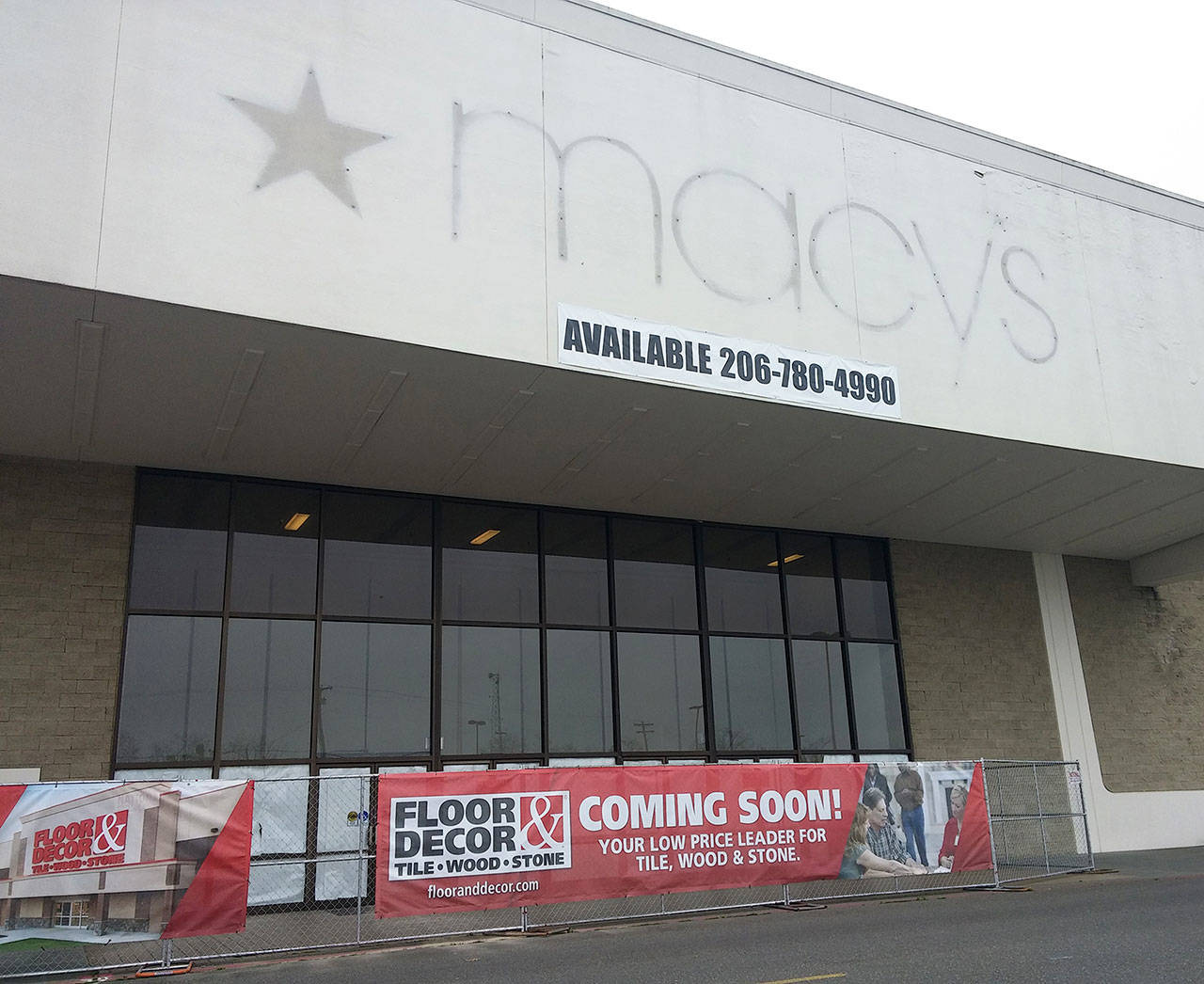 A flooring business is going into the old Everett Macy’s. (Rikki King / The Herald)