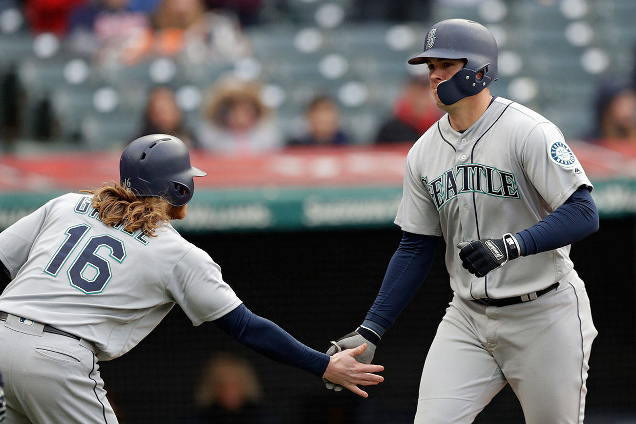 M’s blast four home runs, pull away from Indians in the 4th