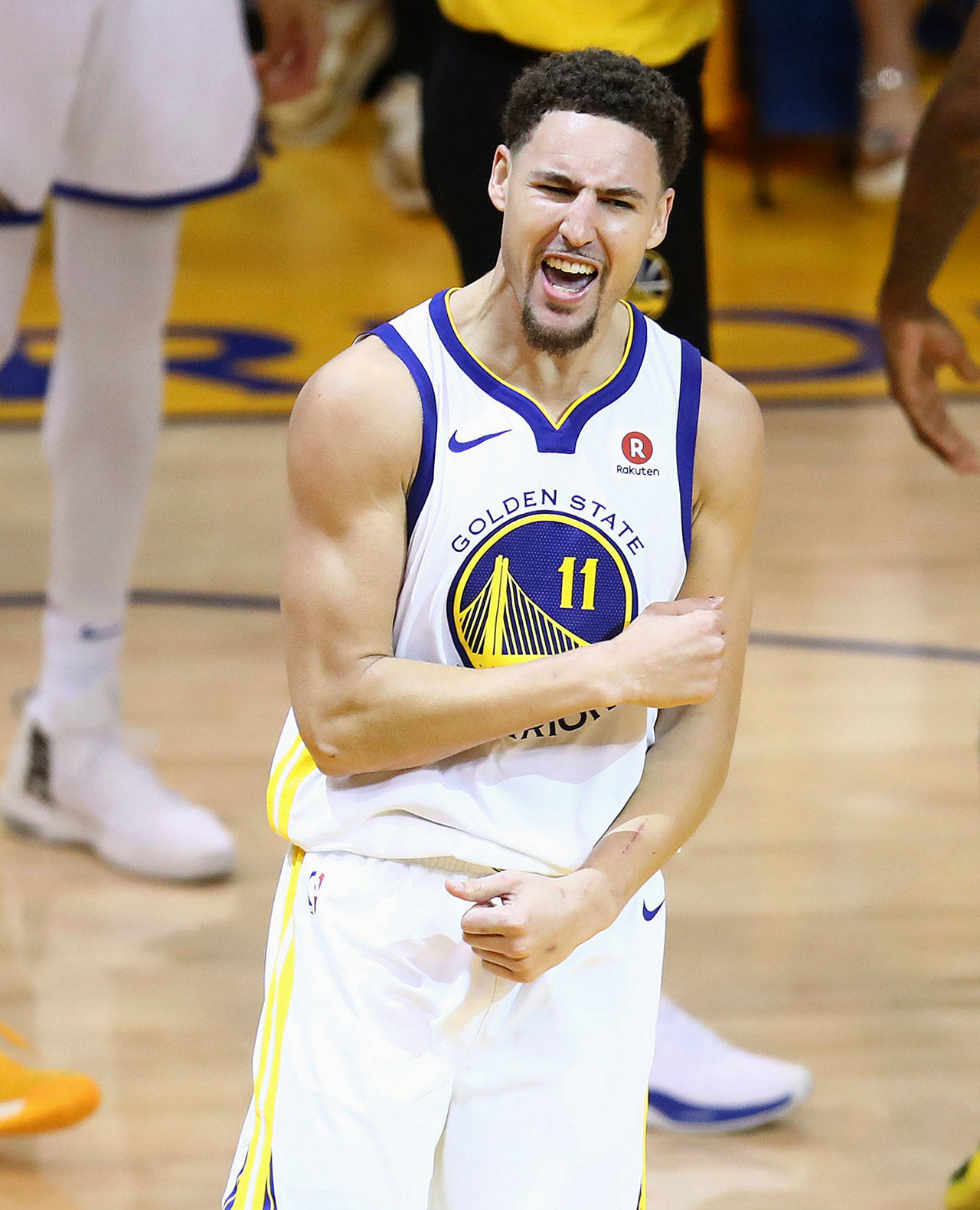 Golden State’s Klay Thompson celebrates during the second half of Saturday’s game in Oakland, Calif. (AP Photo/Ben Margot)