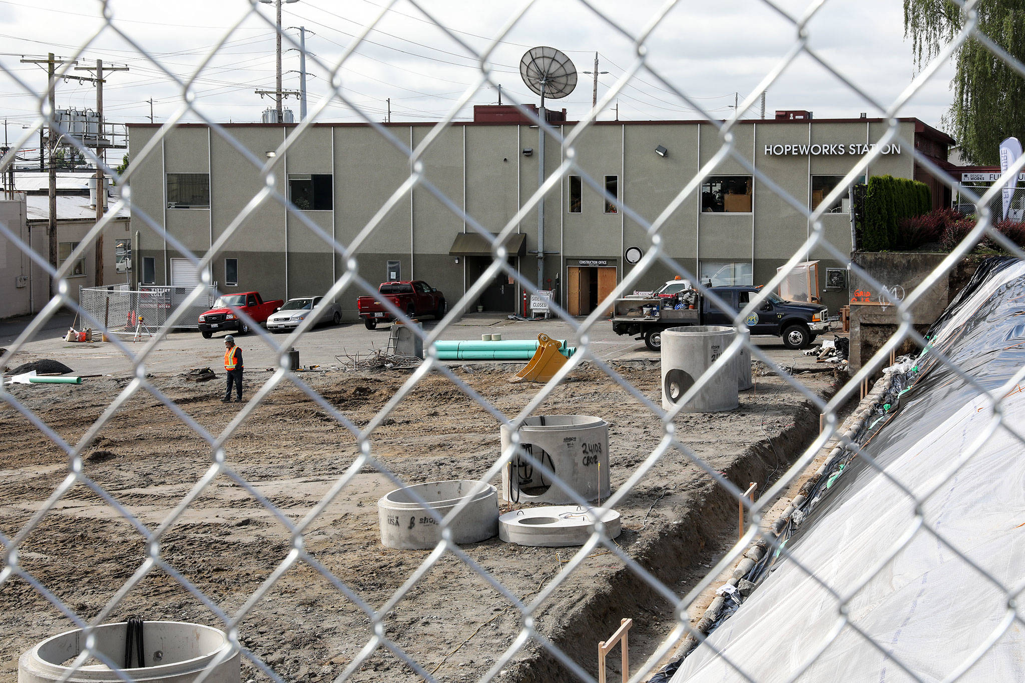 Everett wants more bikes, buses and walkers — and less parking