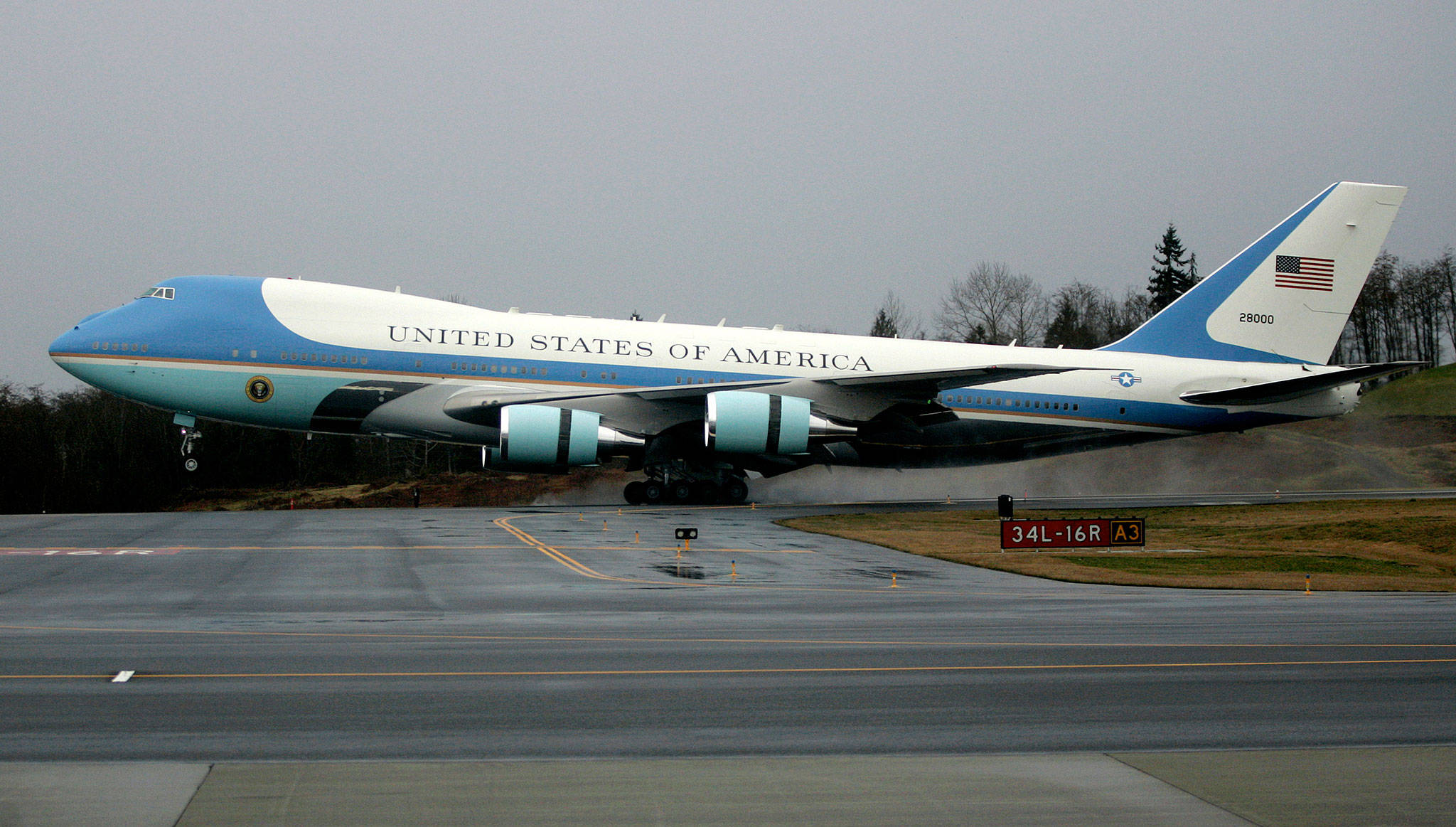 Air Force One, carrying President Obama, lands at Paine Field in Everett, on Feb. 17, 2012. (Sarah Weiser / Herald file photo).