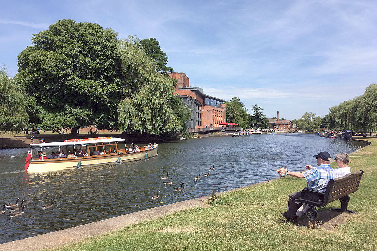 The River Avon goes through the heart of Stratford-upon-Avon; visitors can enjoy a pleasant park and the Royal Shakespeare Theatre along its banks. (Carrie Shepherd, Rick Steves’ Europe)