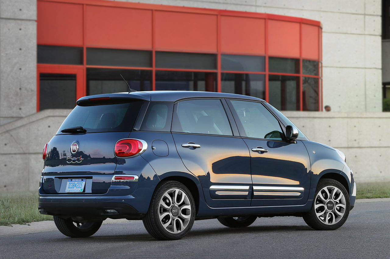 The 2018 Fiat 500L has a tall roof providing an astounding amount of headroom and excellent visibility. (Manufacturer photo)
