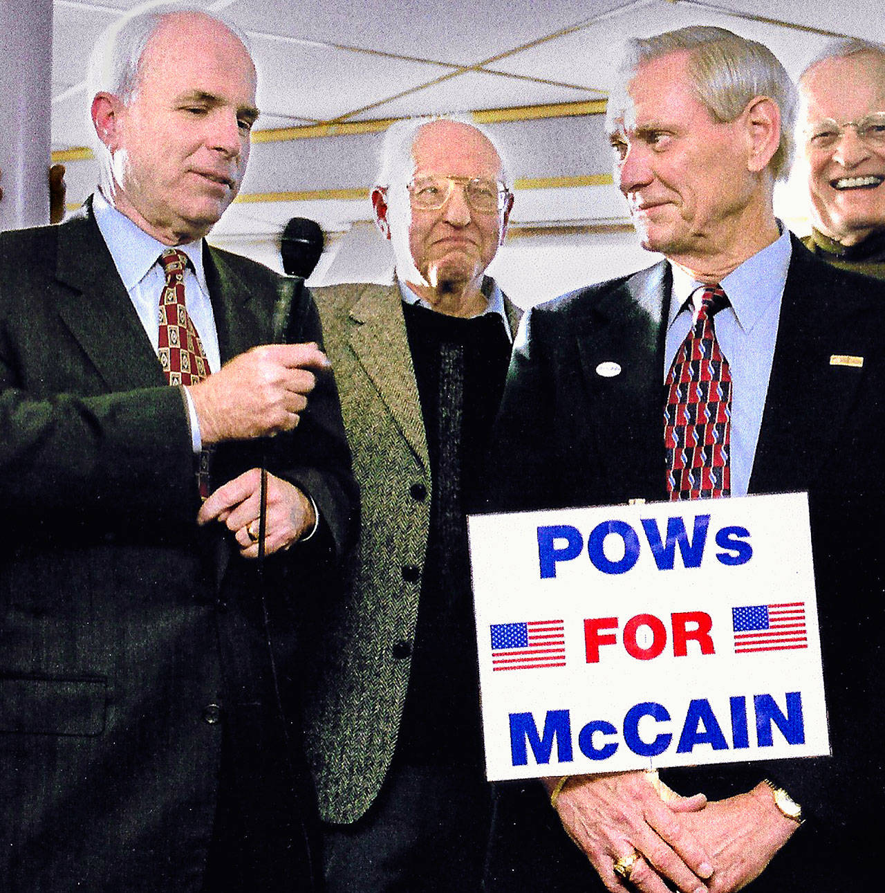 Wesley Schierman (right) appears with Sen. John McCain in 2008 during McCain’s presidential campaign. Schierman, who lived near Silver Lake before his death in 2014, and McCain were POWs in North Vietnam.