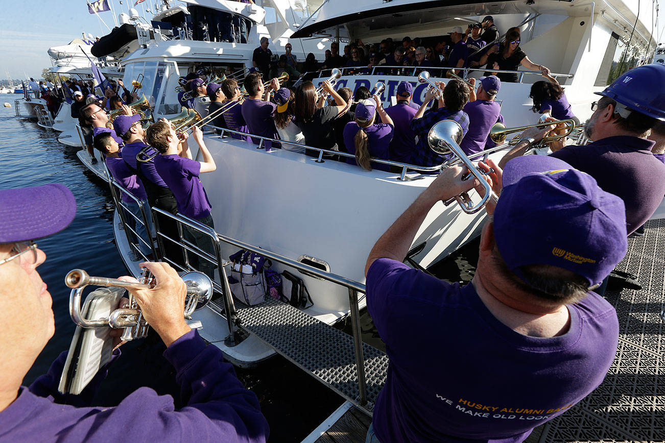 8 things to know before attending a UW football game