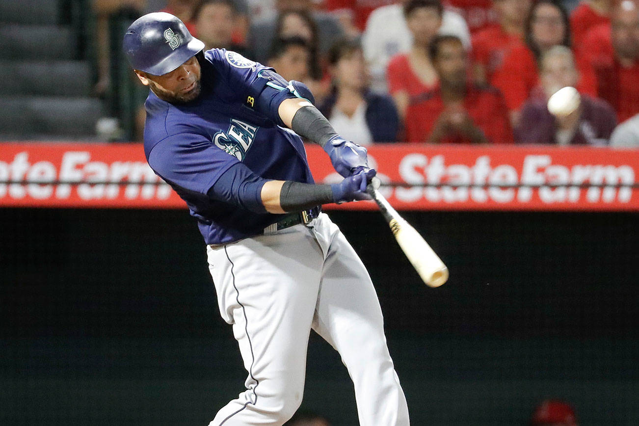 Cruz, Leake lead Mariners over Angels