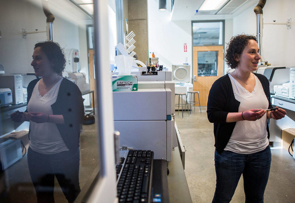 Lori Robins explains some of the process for testing through gas chromatography–mass spectrometry. (Olivia Vanni / The Herald)
