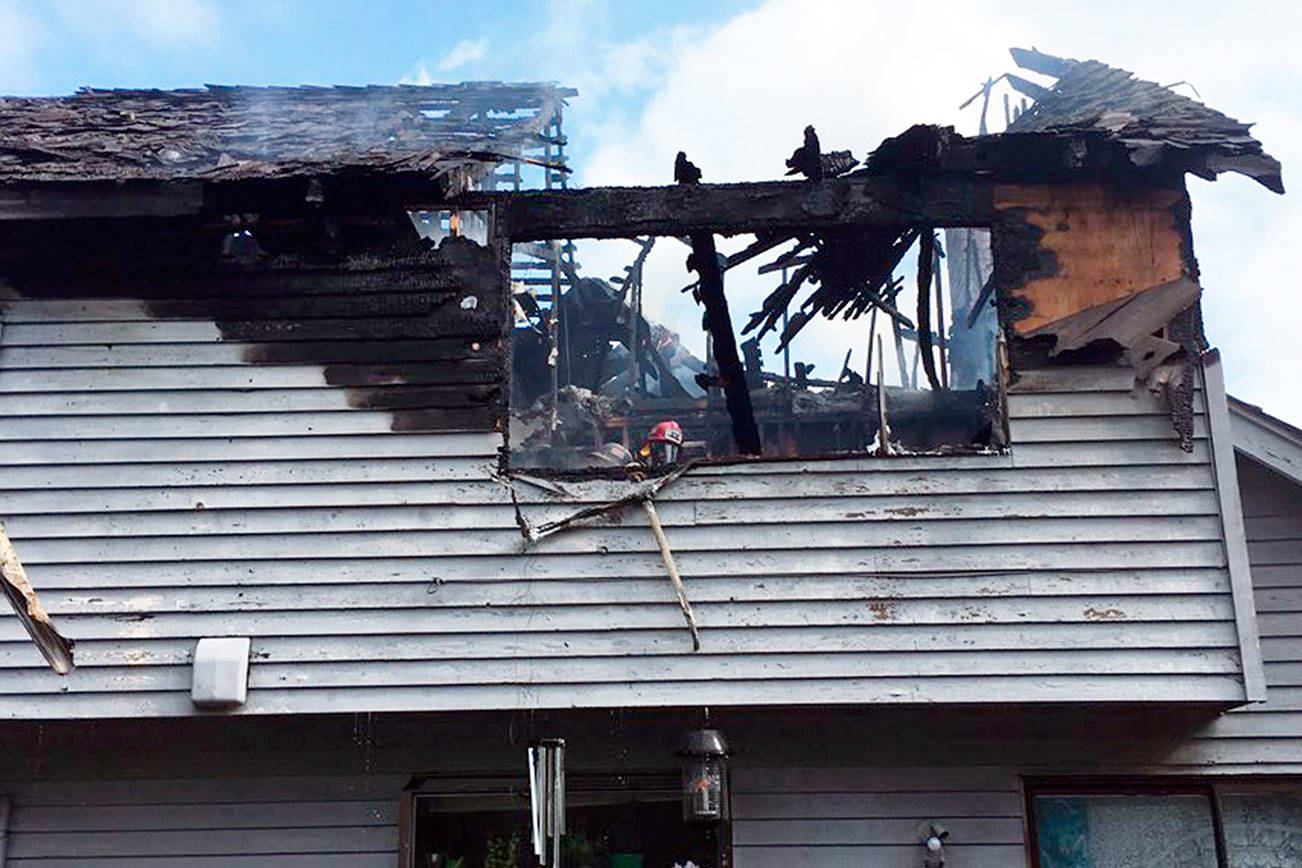 Snohomish home a total loss after fire caused by candles