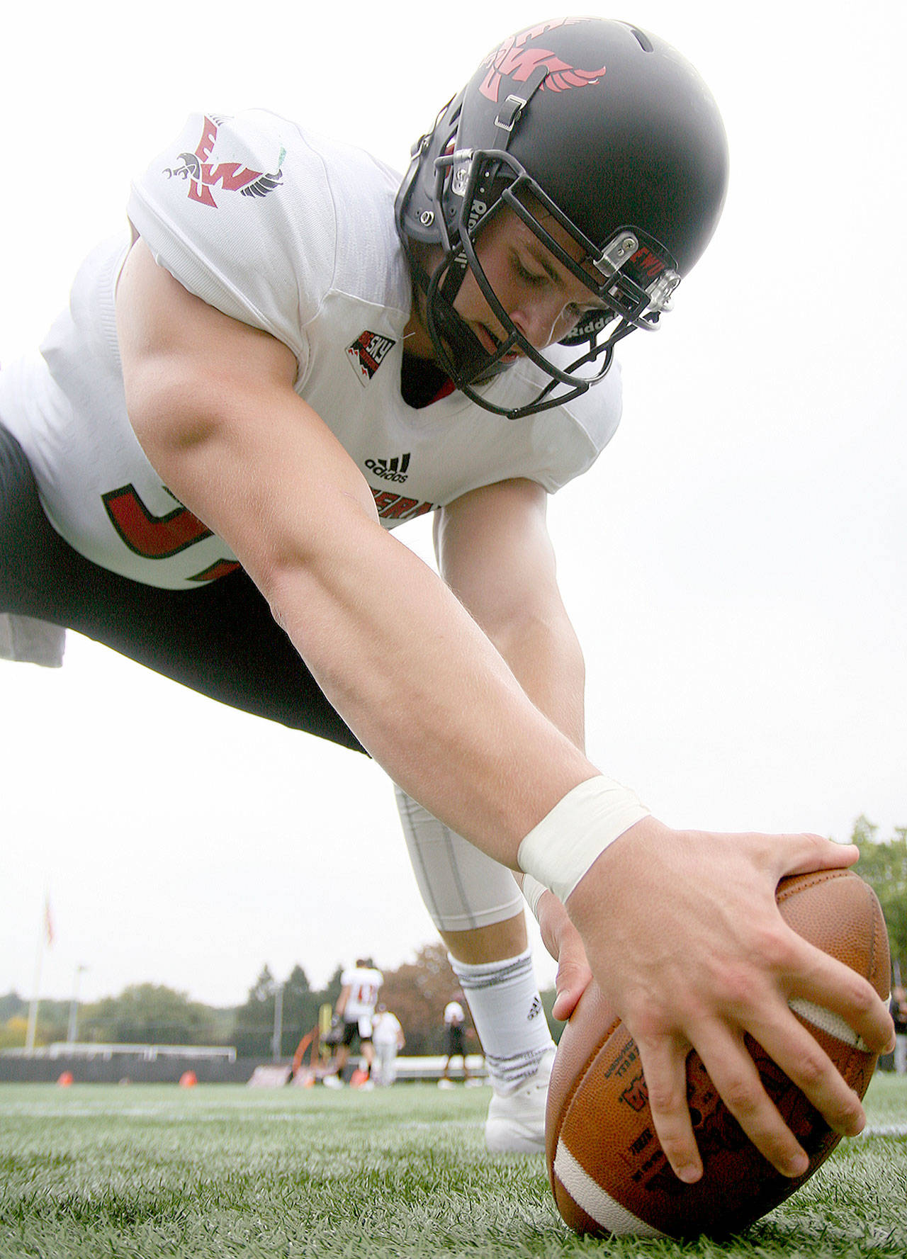 Eastern Washington’s Curtis Billen prepares to snap a ball during an Eagles practice this season. A Mariner High School alumnus, Billen has made a career for himself as a long snapper. (Eastern Washington University)
