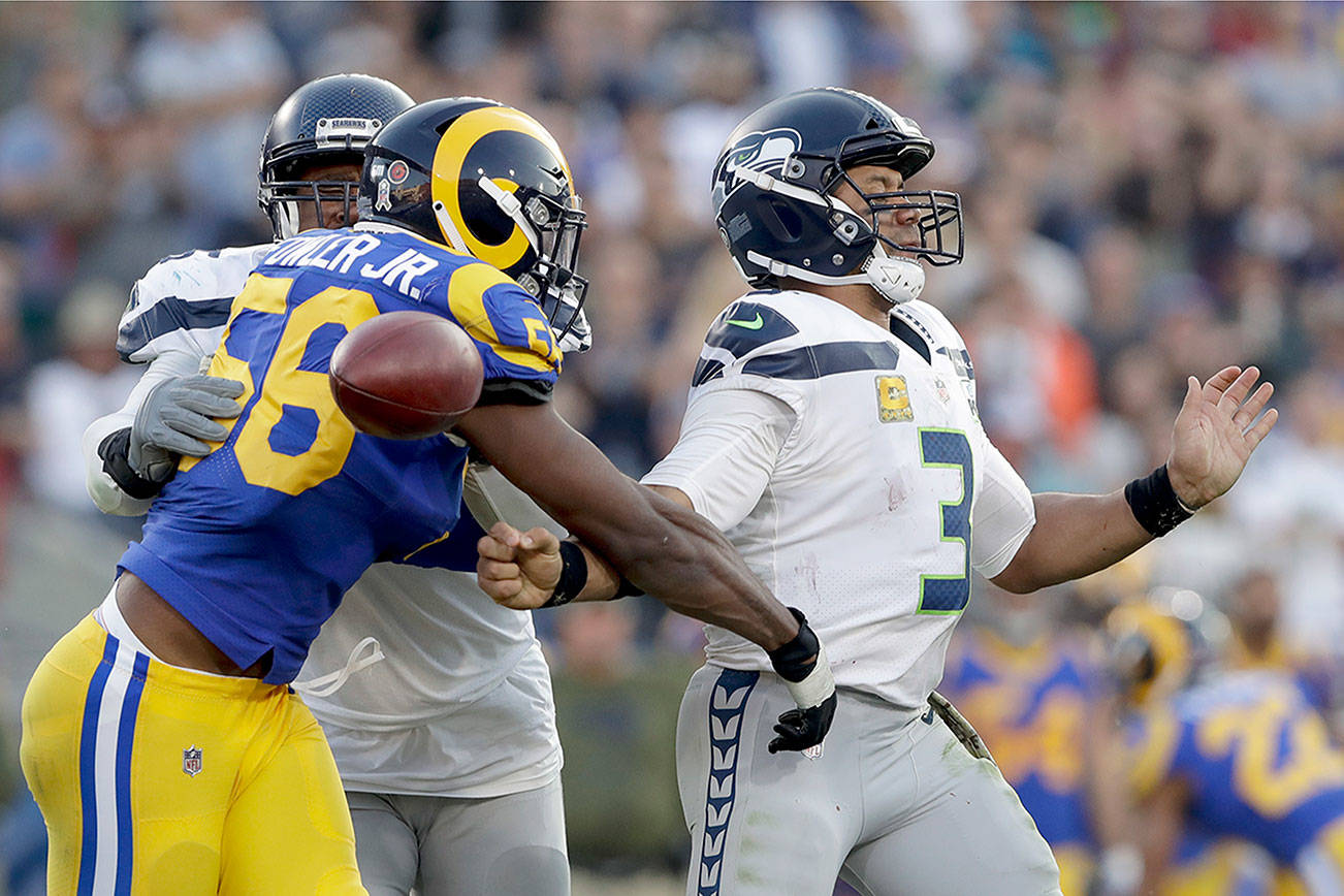 Rams make late defensive stand, hold off Seahawks 36-31