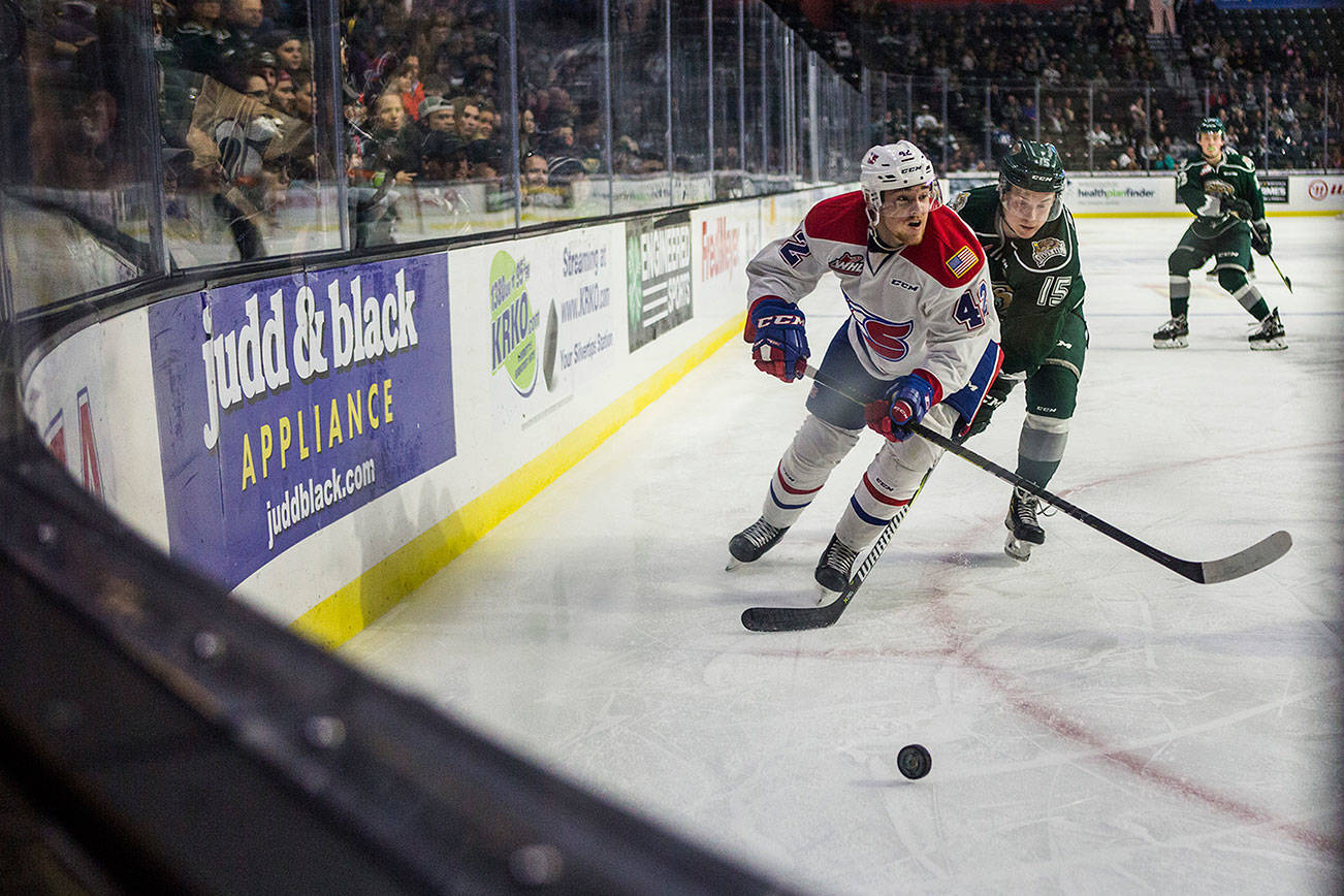 Gallery: Silvertips fall to Spokane Chiefs in overtime