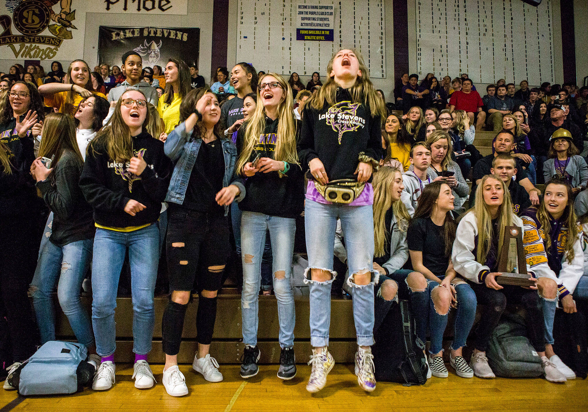 Lake Stevens shows united support for school football
