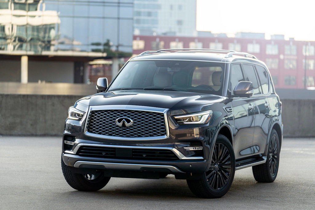 Exclusive exterior features of the new 2019 Infiniti QX80 Limited include dark machine-finished 22-inch aluminum-alloy wheels and a unique front bumper treatment. (Manufacturer photo)
