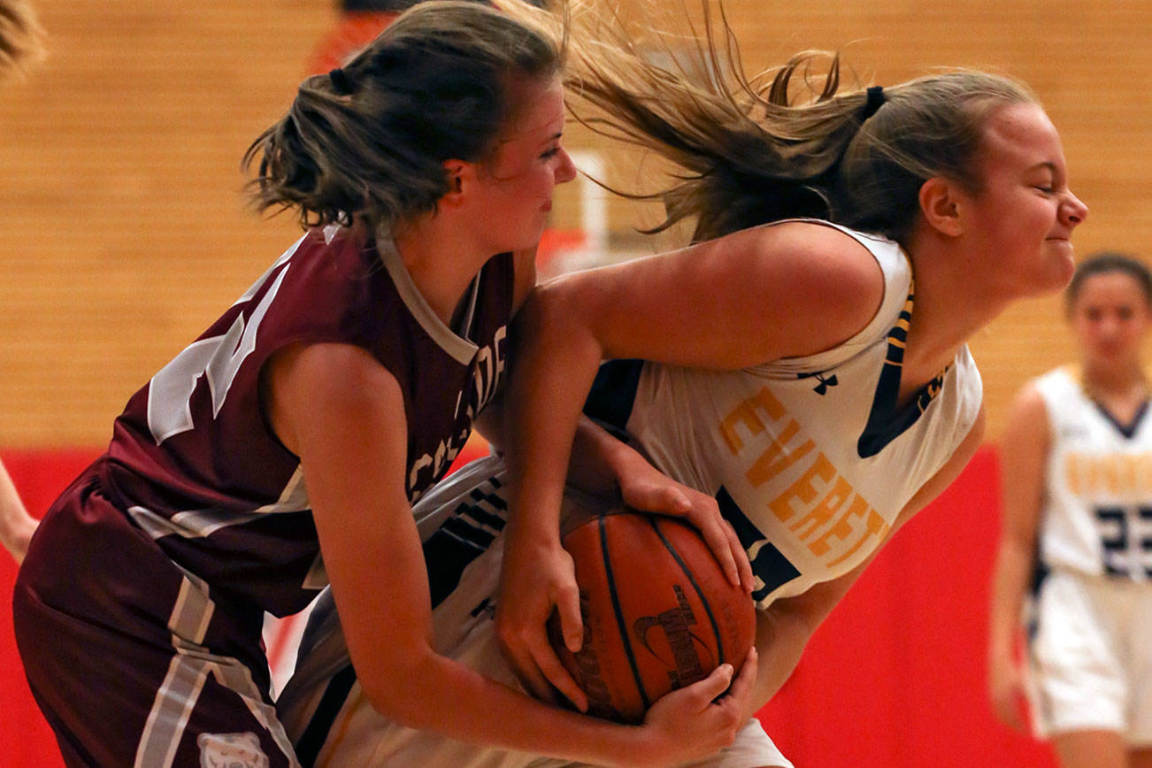 Everett girls basketball routs Cascade in rivalry clash