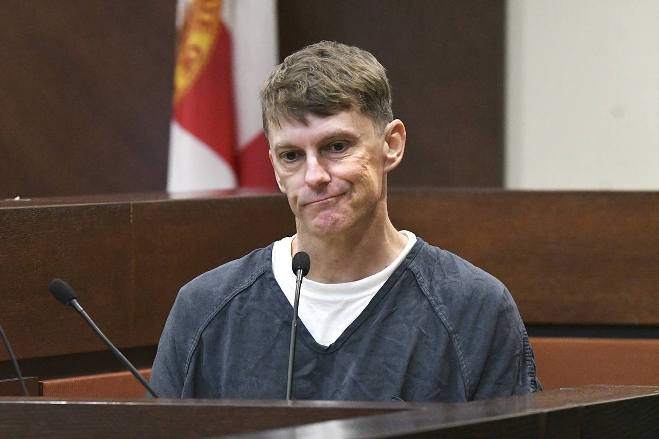 Brian Winchester, the man who shot and killed Mike Williams, struggles to pull together his thoughts to speak about what occurred on the day Mike Williams was killed during trial Tuesday in Tallahassee, Florida. (Alicia Devine/Tallahassee Democrat via AP, Pool)