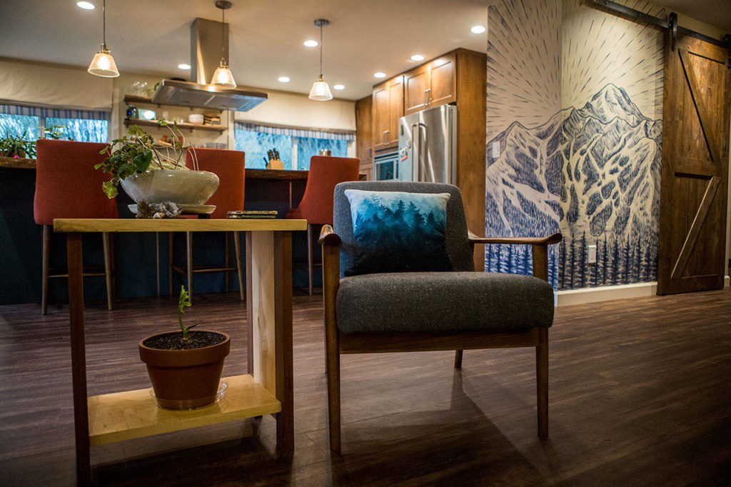 Plants and other nature details can be seen throughout the living space. (Olivia Vanni / The Herald)

