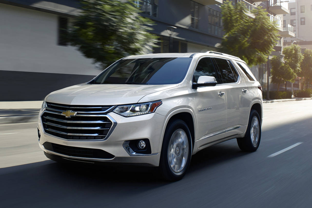 2019 Chevy Traverse AWD: three-row SUV loaded with features, comfort