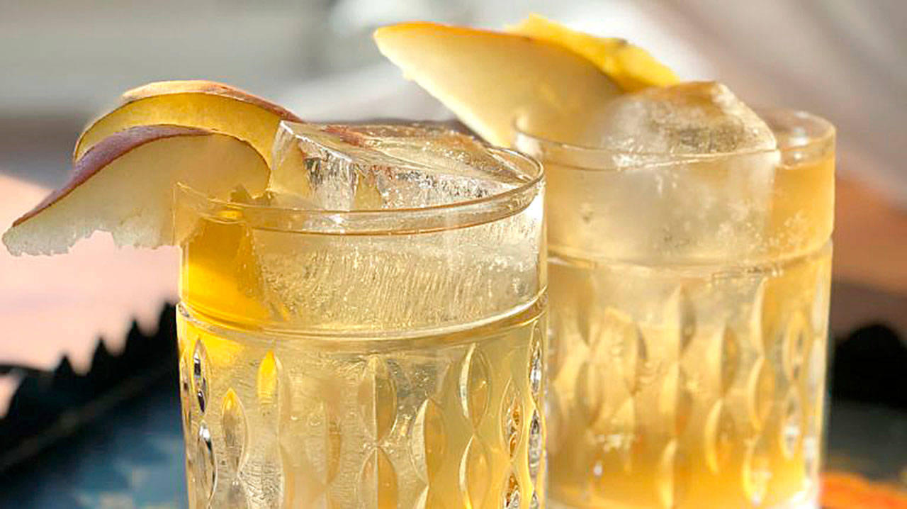How to make a pear-ginger shrub mocktail fit for a party