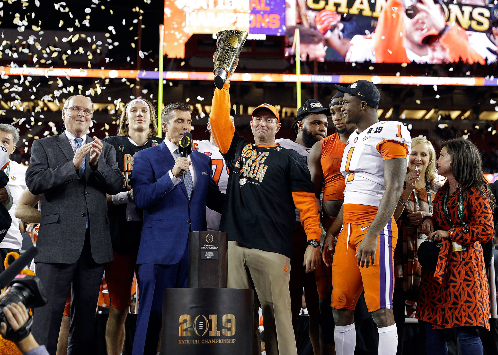 Bama Defense Shuts Down Tigers In BCS Title Game