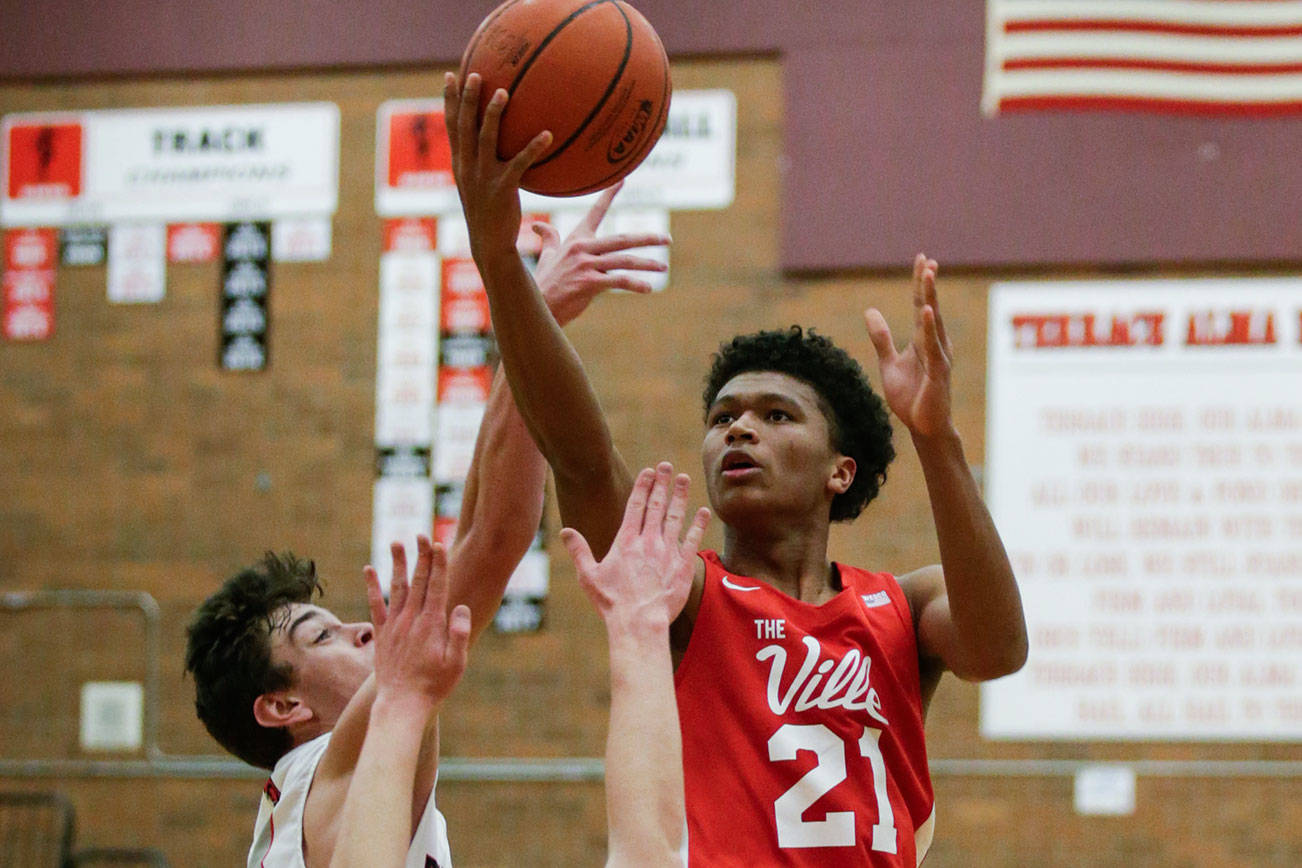 Marysville-Pilchuck’s RaeQuan Battle goes up for a layup as Marysville-Pilchuck beat Mountlake Terrace 51-42 in a boys’ basketball game on Monday, Jan. 7, 2019 in Mountlake Terrace, Wa. Battle scored 25 points. (Andy Bronson / The Herald)