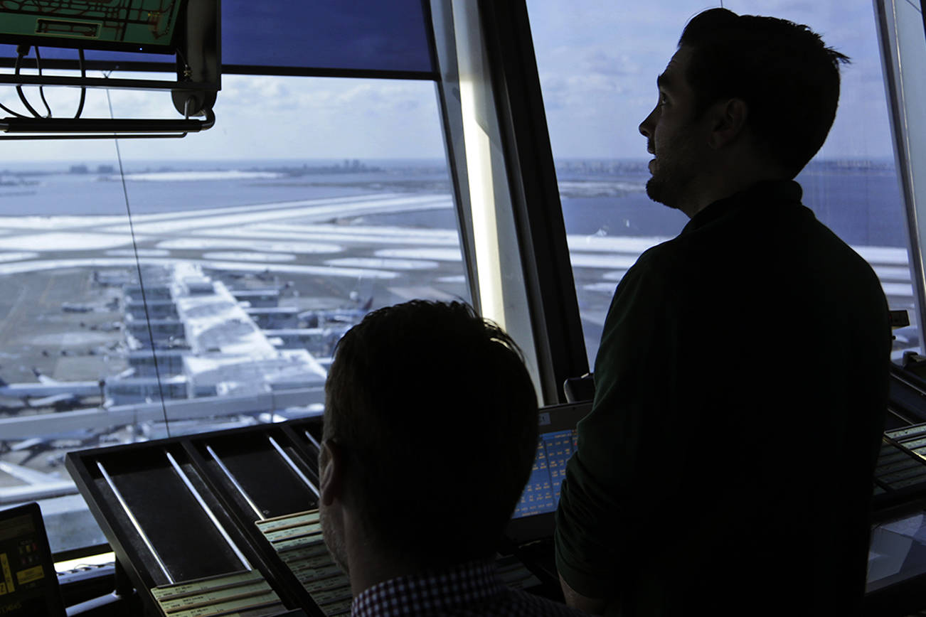 Air travelers start to feel effects of government shutdown