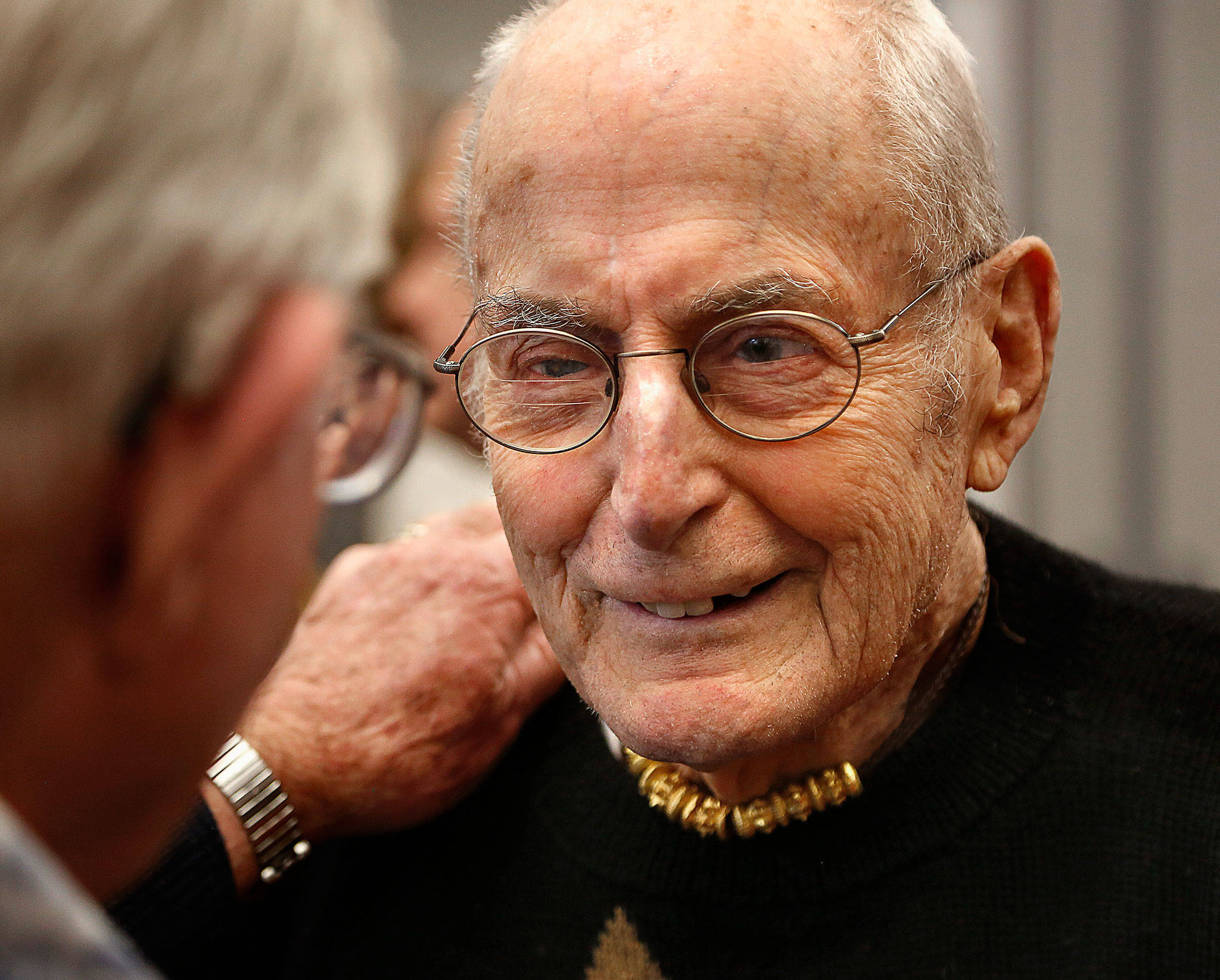 Russell Day was 103 at the 2016 reception for his former student, internationally known artist Chuck Close, at Everett’s Schack Art Center. Day, who taught art at Everett Community College1949-1976, died Monday at age 106.(Dan Bates / The Herald)