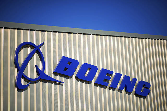 Boeing executives are mulling over the possibility of building a new jetliner family. (Matthew Lloyd / Bloomberg)