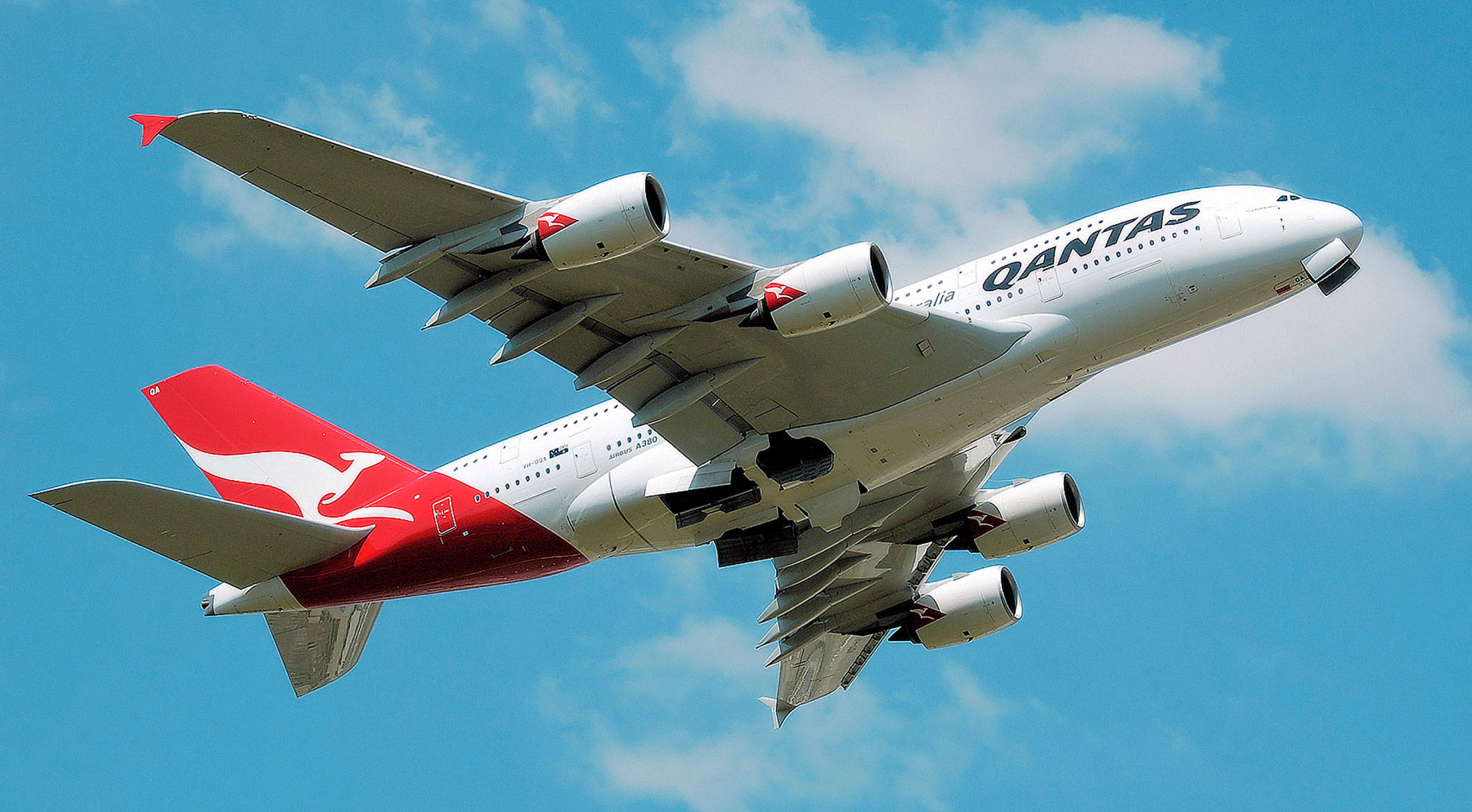 A Qantas Airbus A380 takes off from Heathrow Airport in London. (Adrian Pingstone via Wikimedia Commons)