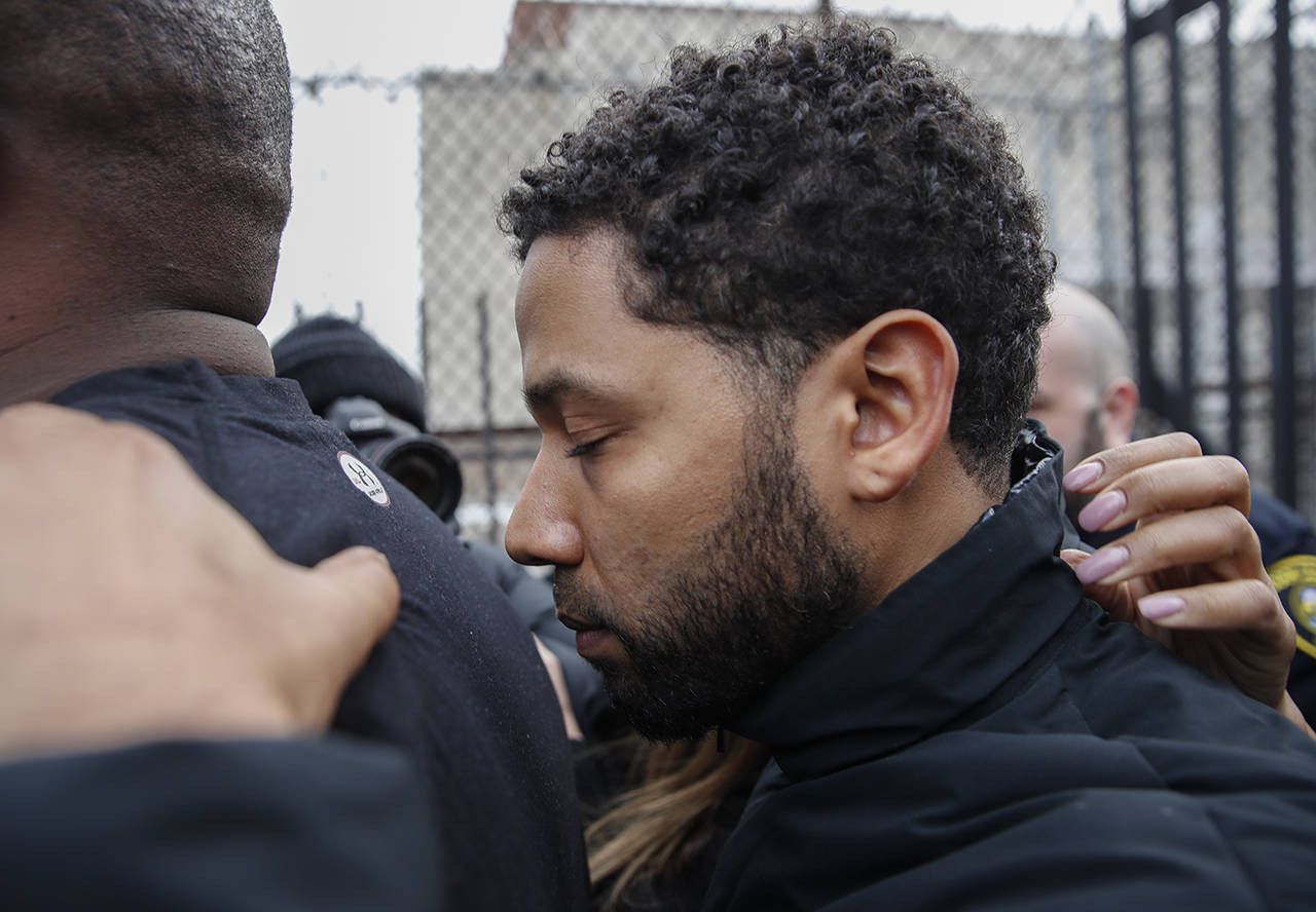 “Empire” actor Jussie Smollett leaves Cook County jail following his release Thursday in Chicago. (AP Photo/Kamil Krzaczynski)
