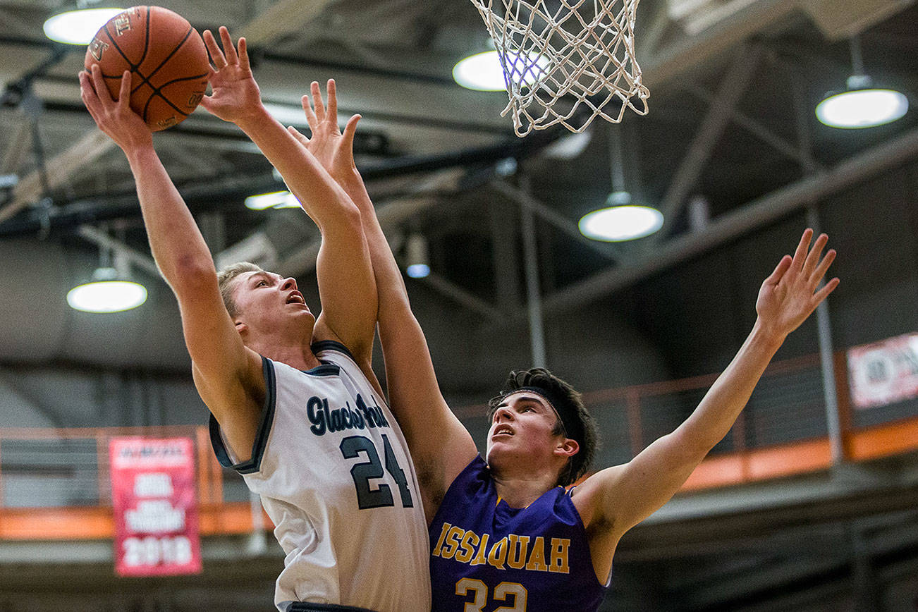 Glacier Peak boys reach Tacoma Dome with win over Issaquah