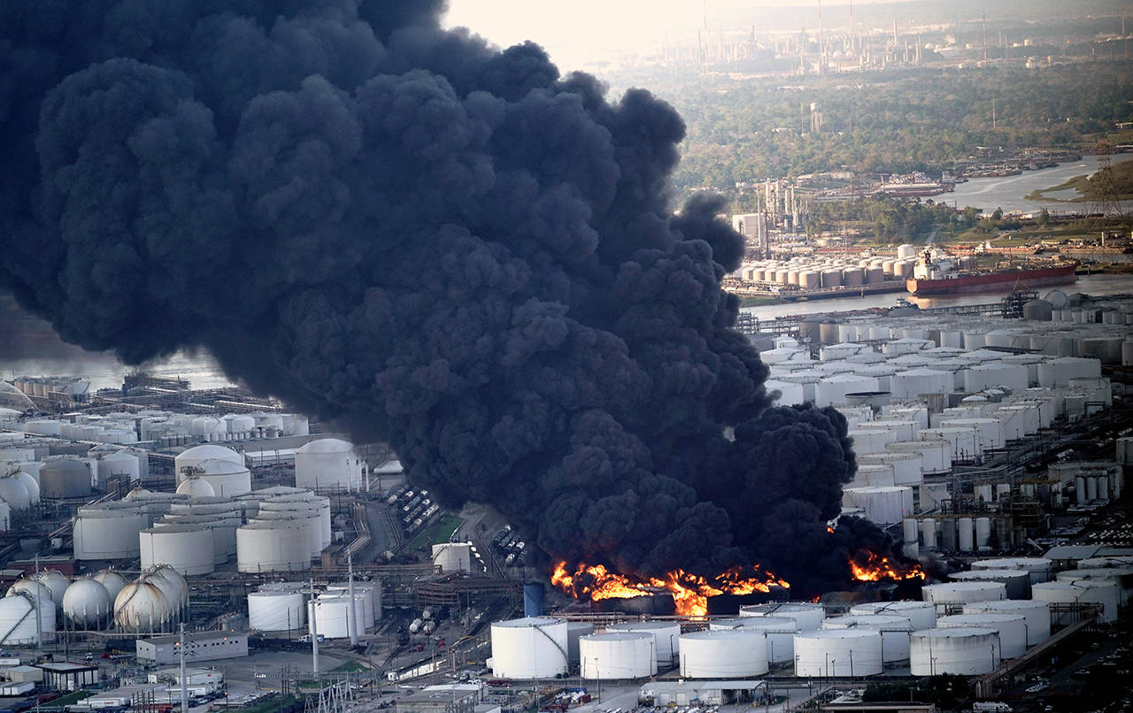 A plume of smoke rises from a petrochemical fire at the Intercontinental Terminals Company on March 18 in Deer Park, Texas. (AP Photo/David J. Phillip, file)