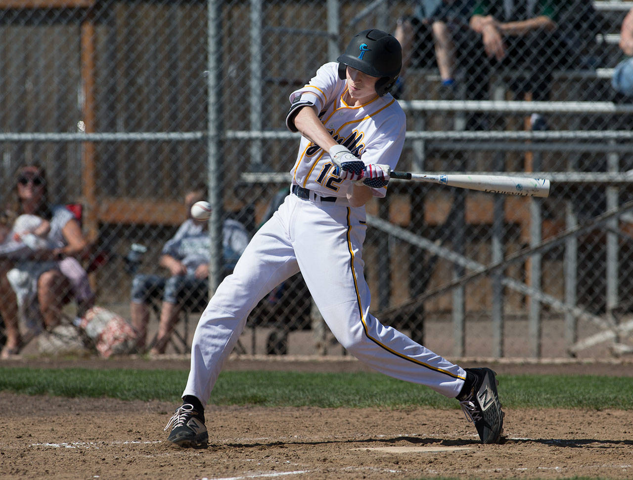 Everett’s Casen Taggart drives home a sixth-inning run to put the Seagulls on the board. (Andy Bronson / The Herald)