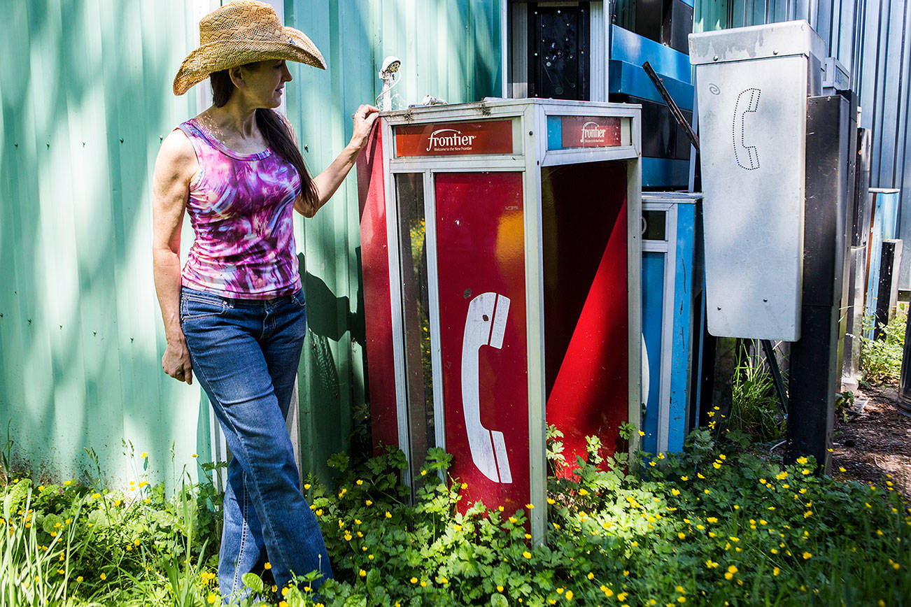 Requiem for pay phones: Bring $100 bills, not dimes