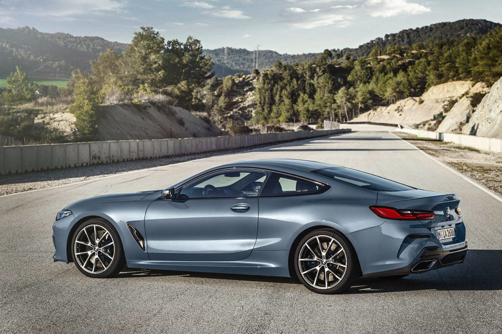 Aerodynamics of the 2019 BMW M850i xDrive Coupe are enhanced by its low-slung design and distinctly contoured roofline. (Manufacturer photo)
