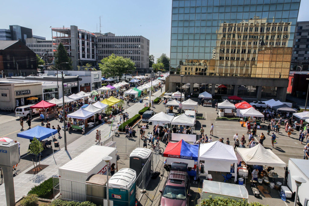 The Everett Farmers Market relocated to Wetmore Avenue, between Hewitt Avenue and Wall Street, from the Port of Everett’s Boxcar Park in Everett. (Kevin Clark / The Herald)
