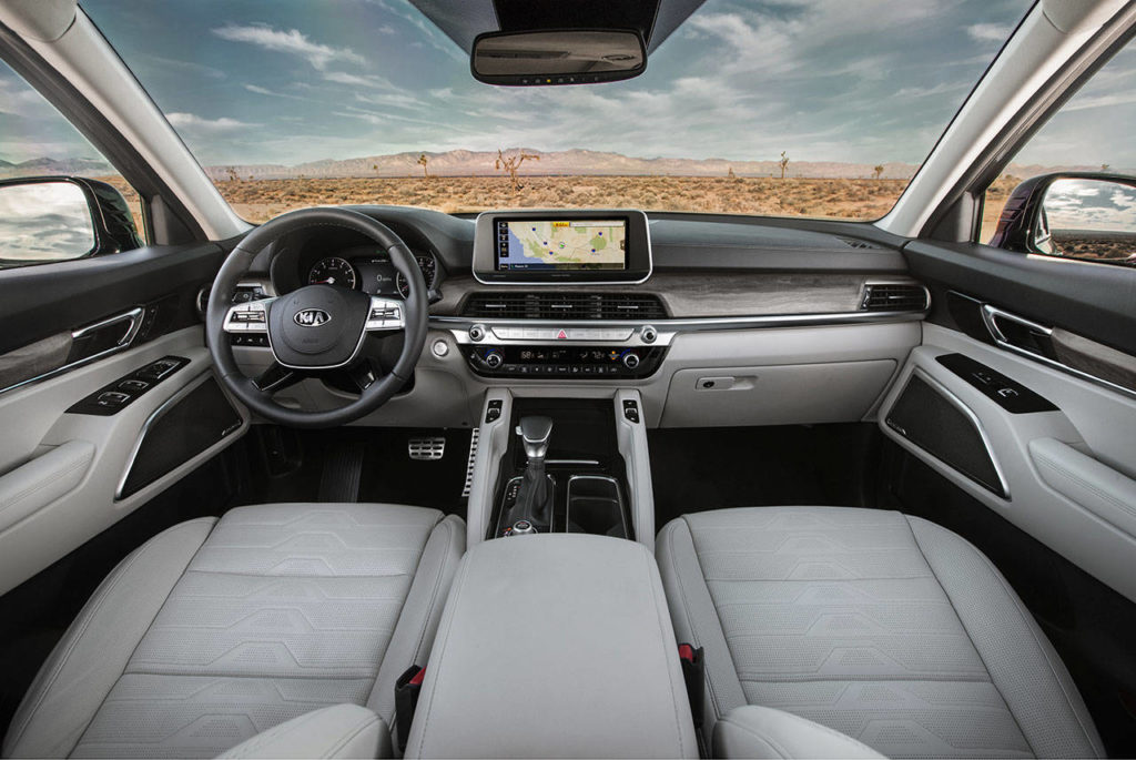 The 2020 Kia Telluride has up-to-the-minute infotainment technology but with tried-and-true control buttons and dials. (Manufacturer photo)
