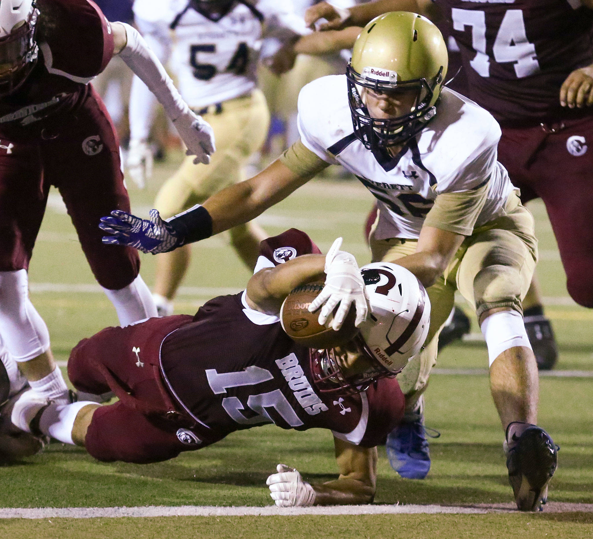 Cascade beat Everett 49-14 in the annual Battle of Broadway Friday night at Everett Memorial Stadium on September 6, 2019.(Kevin Clark / The Herald)