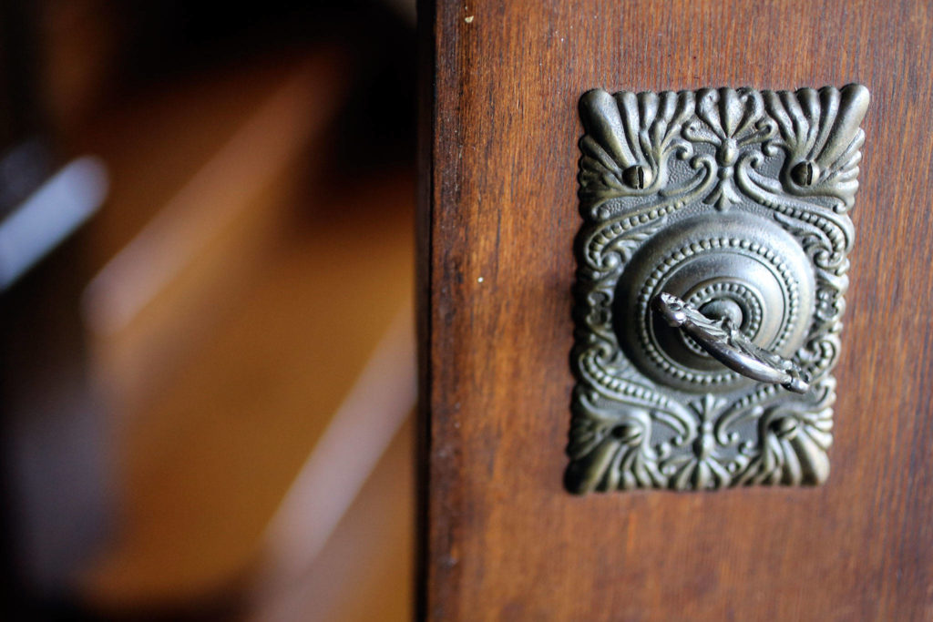 The original doorbell of The Hendrie House of 1902 in Snohomish and part of the upcoming historic homes tour. (Kevin Clark / The Herald)
The original doorbell of the Hendrie House. (Kevin Clark / The Herald)
