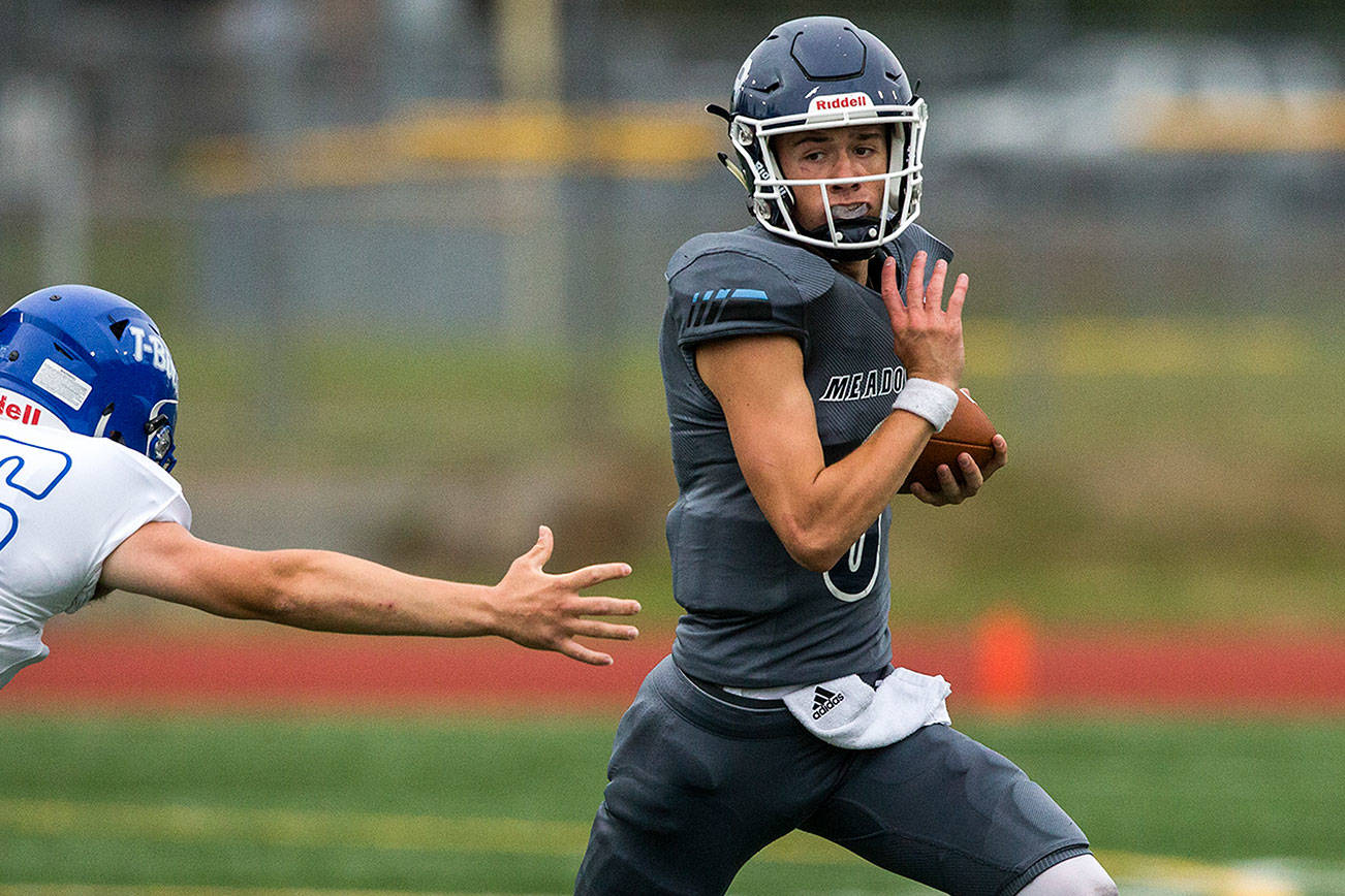 Meadowdale blitzes Shorewood for Wesco 3A South win
