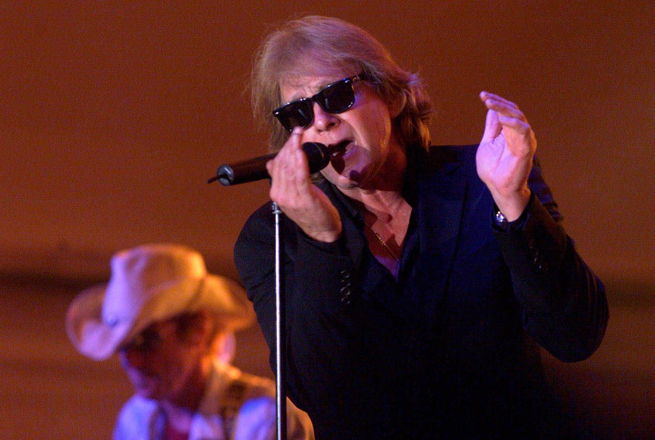 Eddie Money performs during Grandstand Under the Stars at the Diamond Jo Casino in Dubuque, Iowa, in 2004. (Jessica Reilly/Telegraph Herald via AP, File)