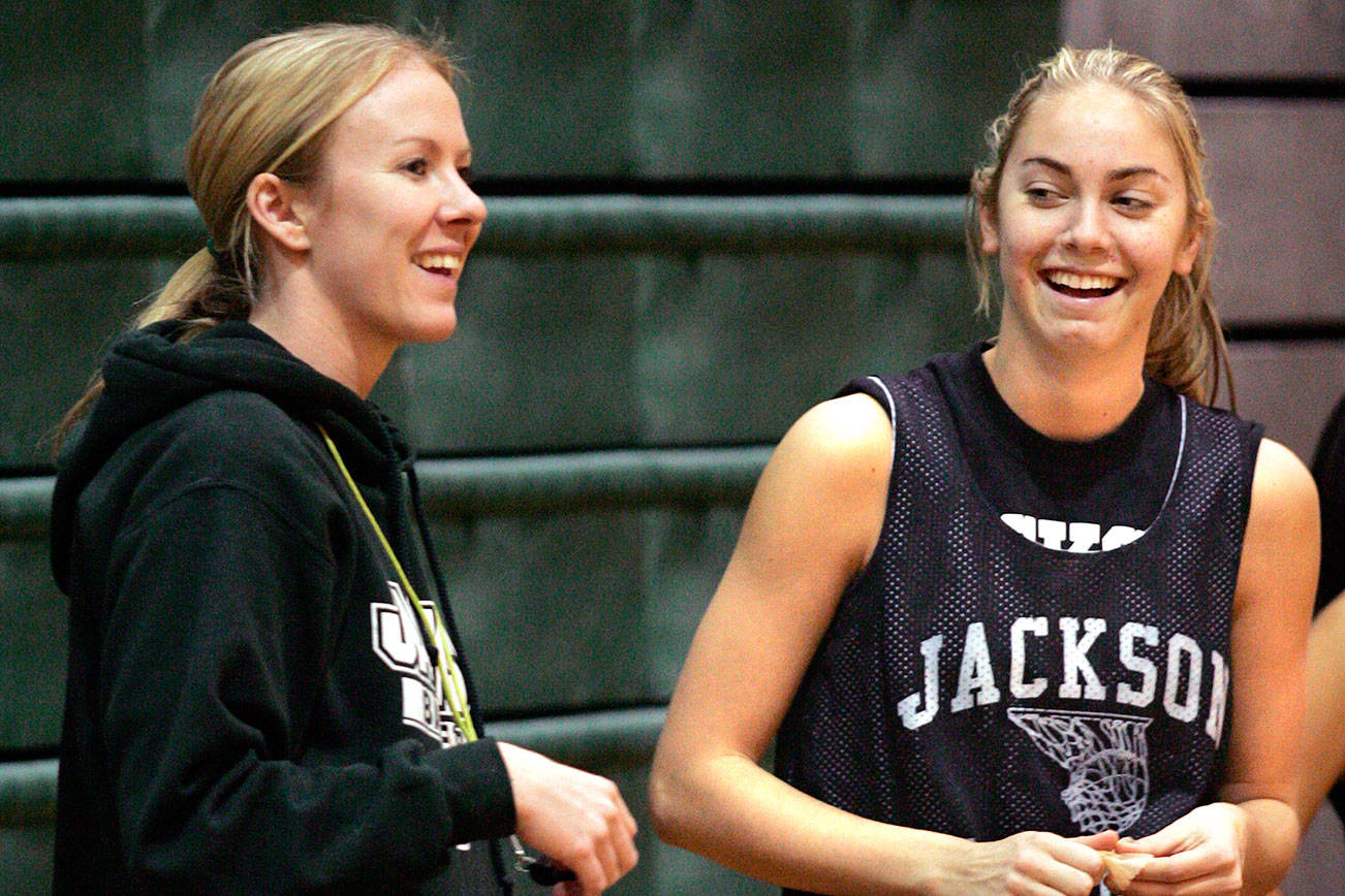 Everett hires new girls basketball coach