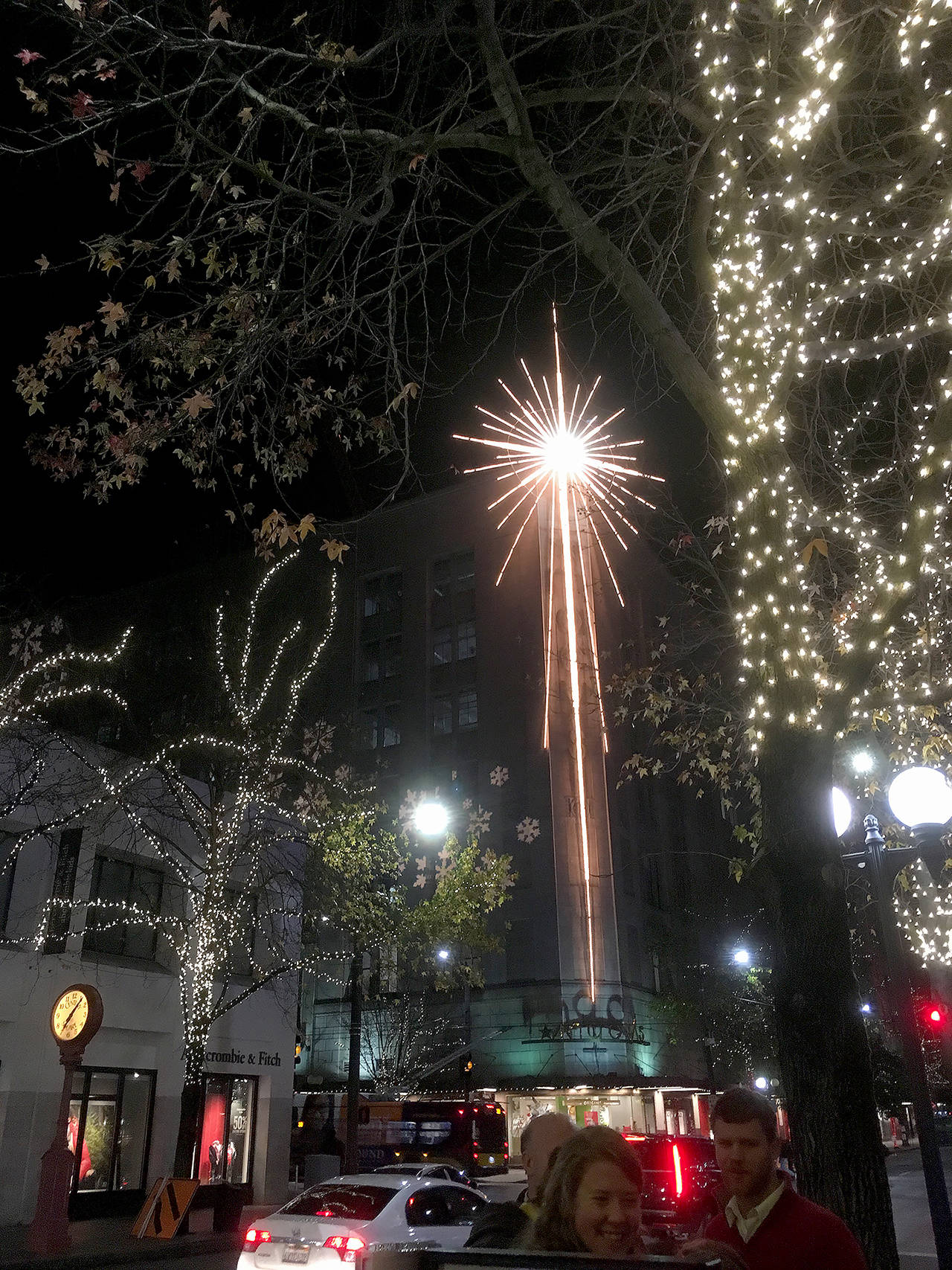 Macy’s to close landmark downtown Seattle store