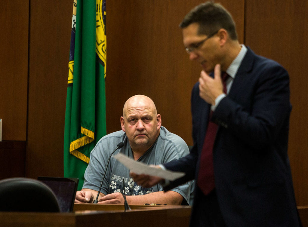 Nate Hingson, a bail bondsman who with his daughter found Phillipa Evans-Lopez’s body, testifies during the trial of Anthony Garver at the Snohomish County Courthouse on Friday in Everett. (Olivia Vanni / The Herald) 
